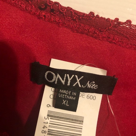 (3/$23) NWOT Onyx Nite Red Floral Sequin Top. - Picture 2 of 2
